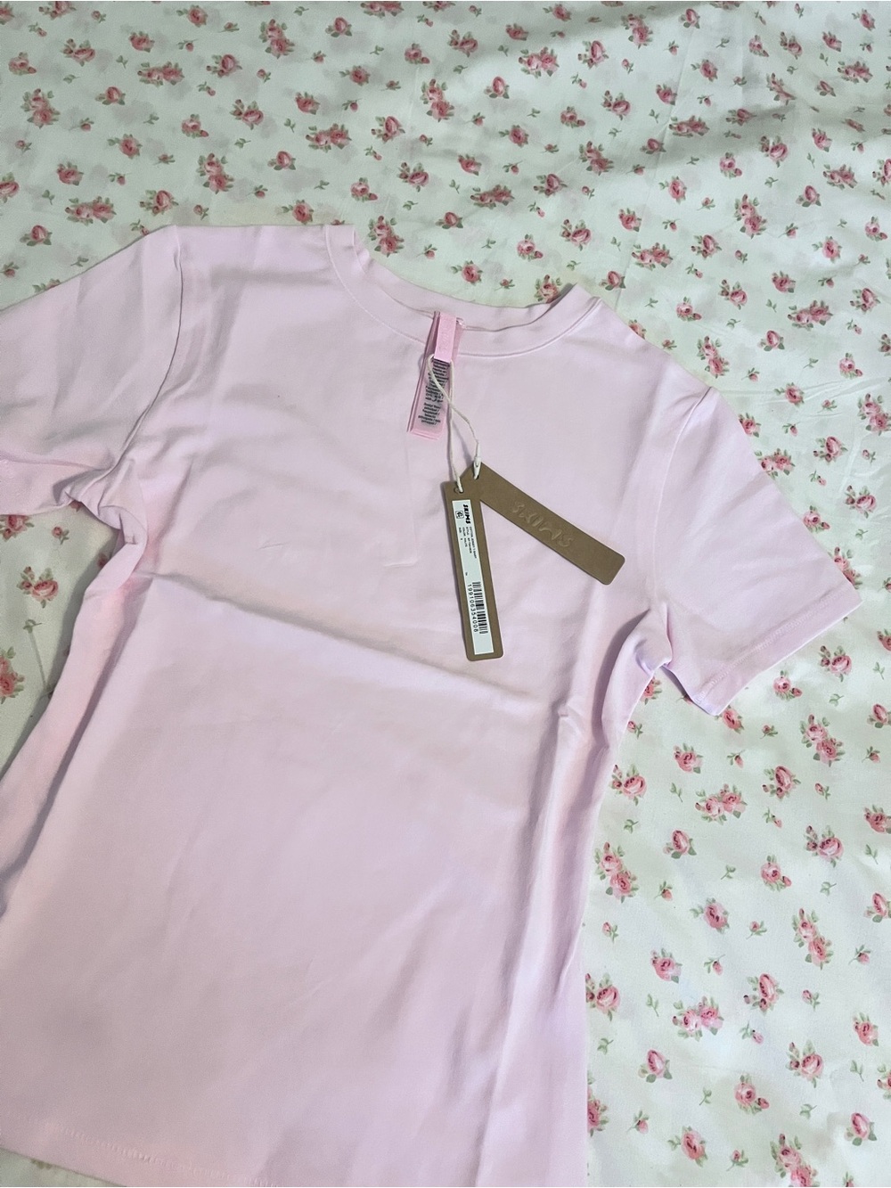 SKIMS Pale Pink Short Sleeve Crew Crop Top - Picture 4 of 8